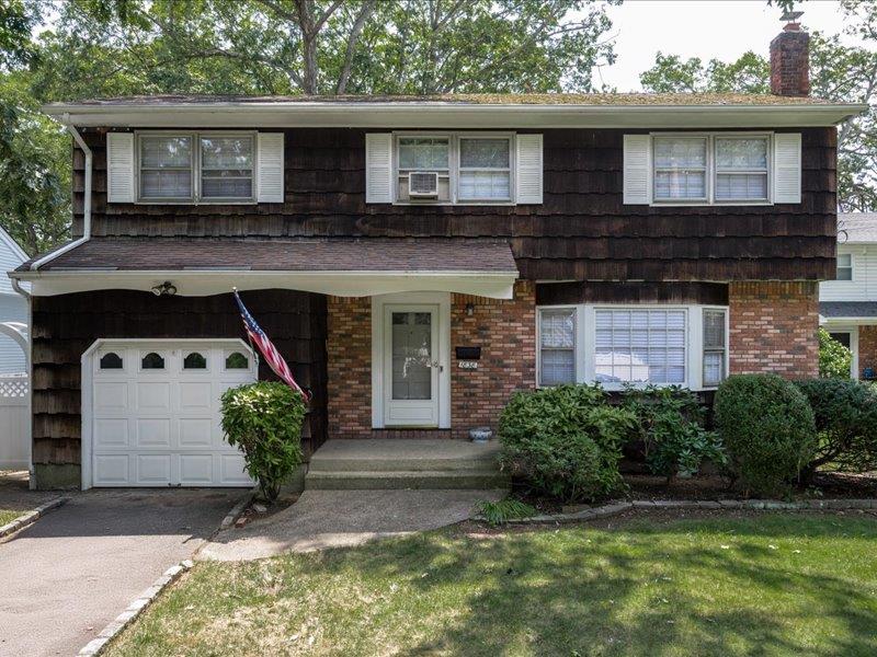 #1 photo, 1838 Park Avenue, 長島 East Meadow , NY 11554