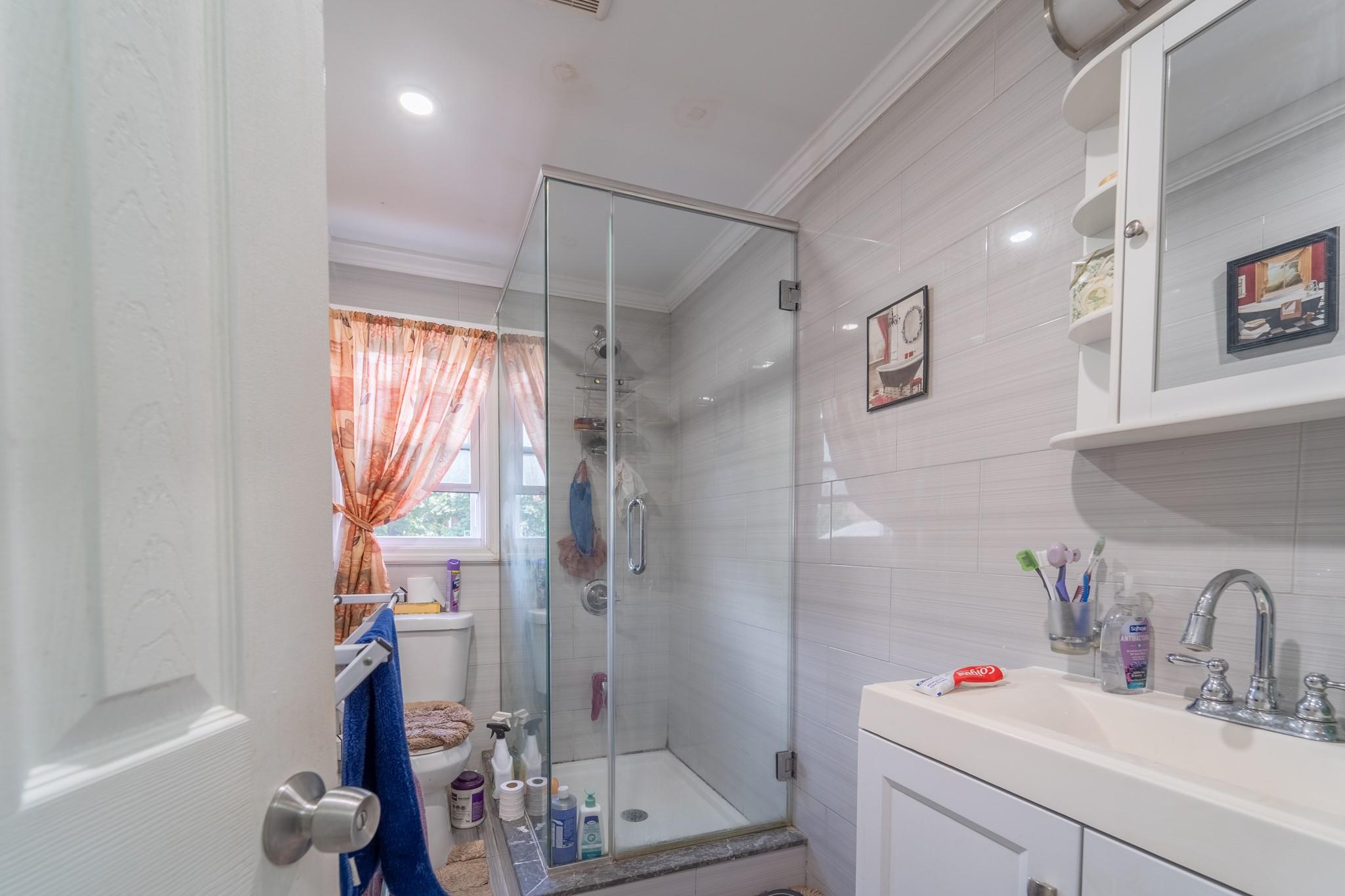 #11 photo, 107-01 Monterey Street, 皇后区 Queens Village , NY 11429