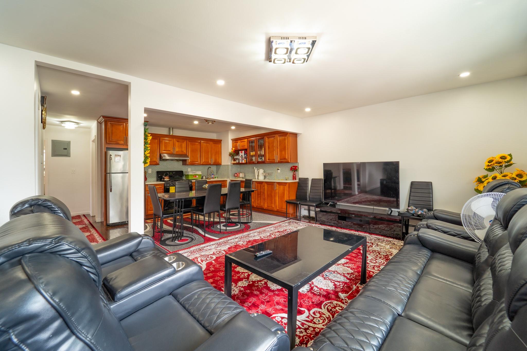 #14 photo, 107-01 Monterey Street, 皇后区 Queens Village , NY 11429