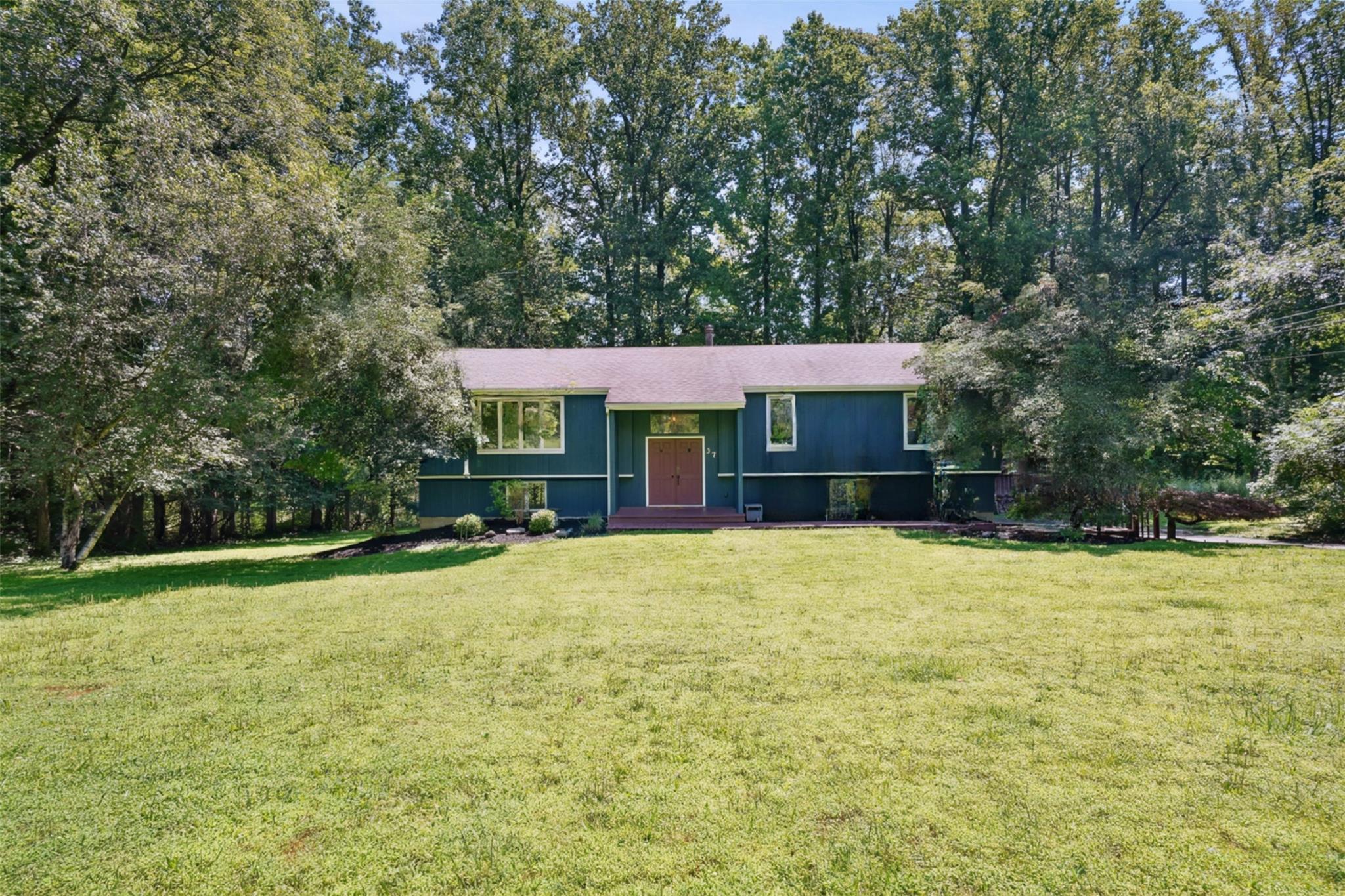 #1 photo, 37 Shady Brook Lane, Cortlandt Manor , NY 10567