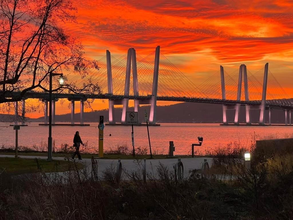 #1 photo, 27 Rivers Edge Drive, Tarrytown , NY 10591