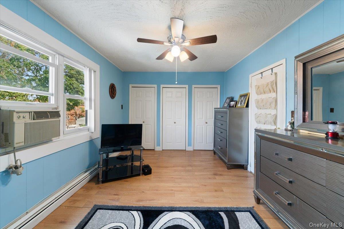 #11 photo, 730 Logan Avenue, ブロンクス区 Bronx , NY 10465