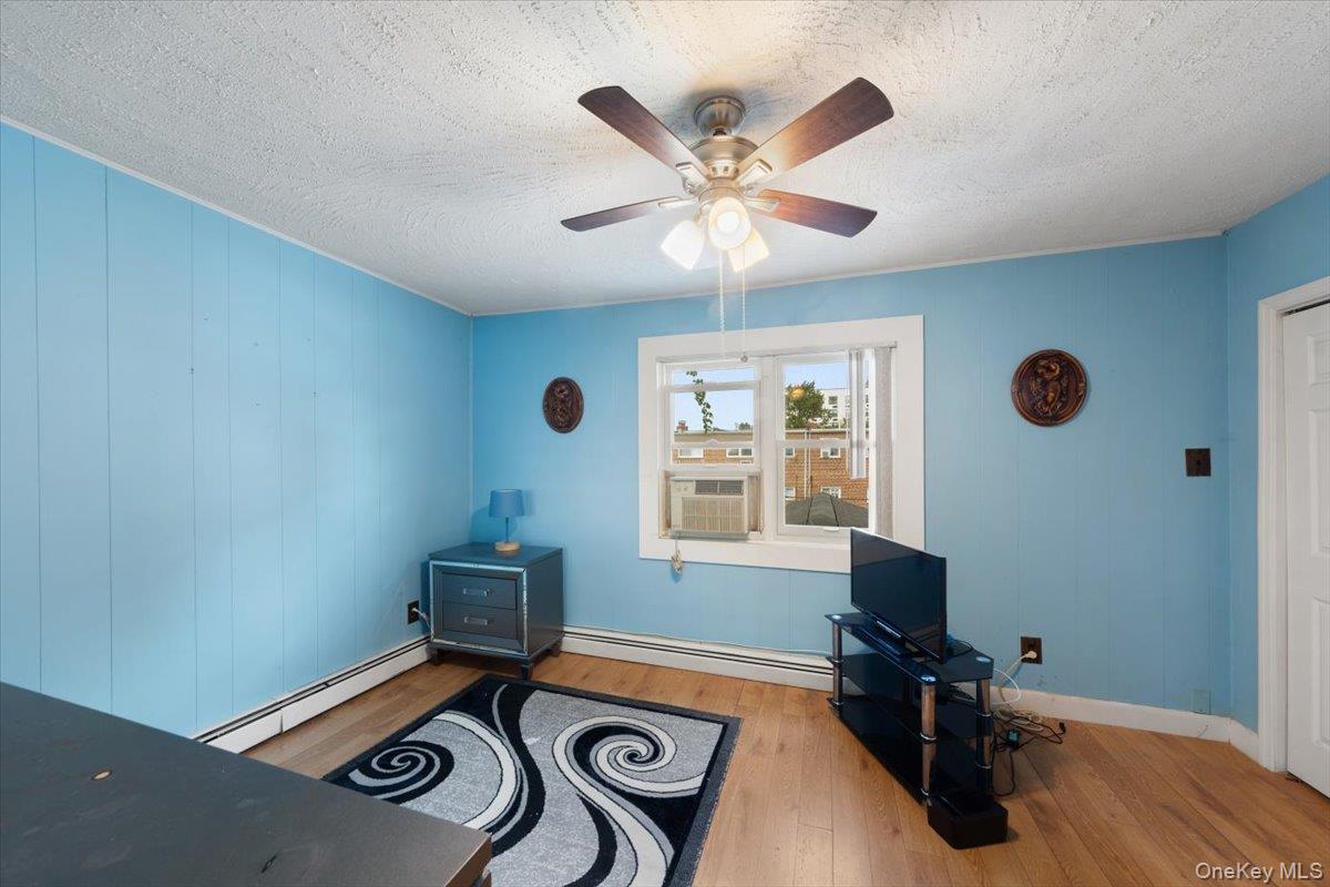 #12 photo, 730 Logan Avenue, ブロンクス区 Bronx , NY 10465