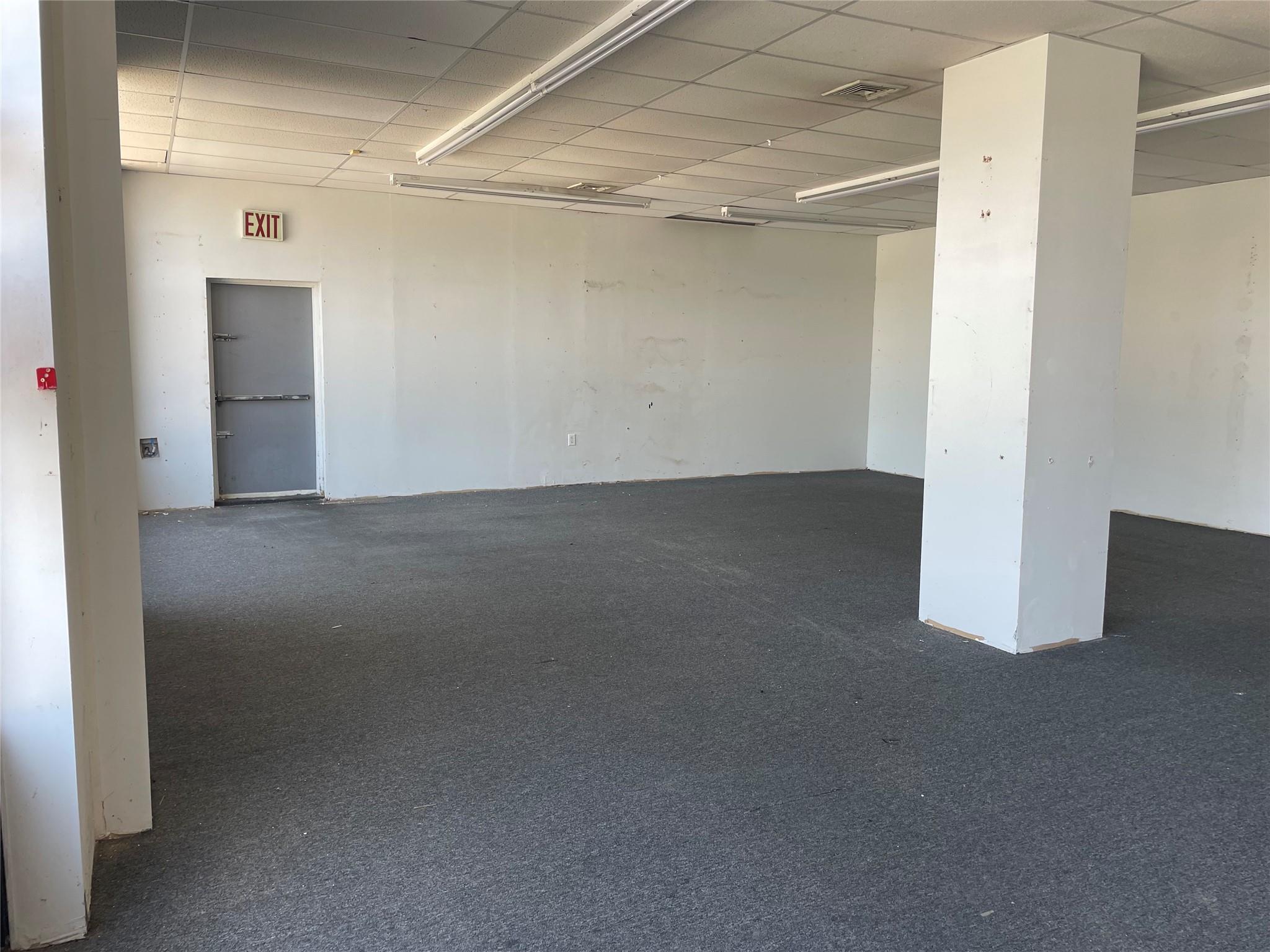 #3 photo, 452 Middle Country Road, サフォーク郡 Selden , NY 11784