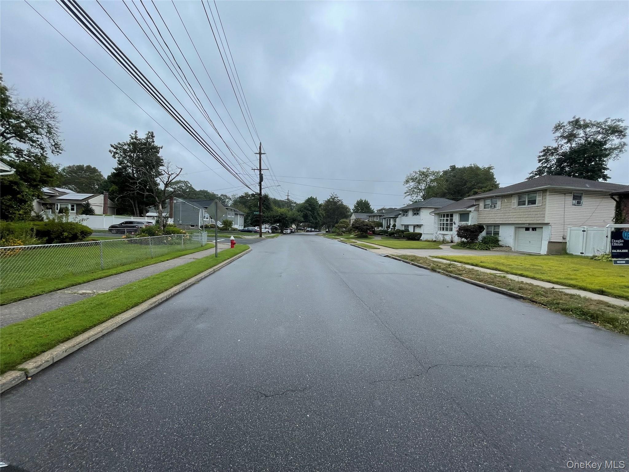 #4 photo, 1070 Cramer Court, Baldwin , NY 11510