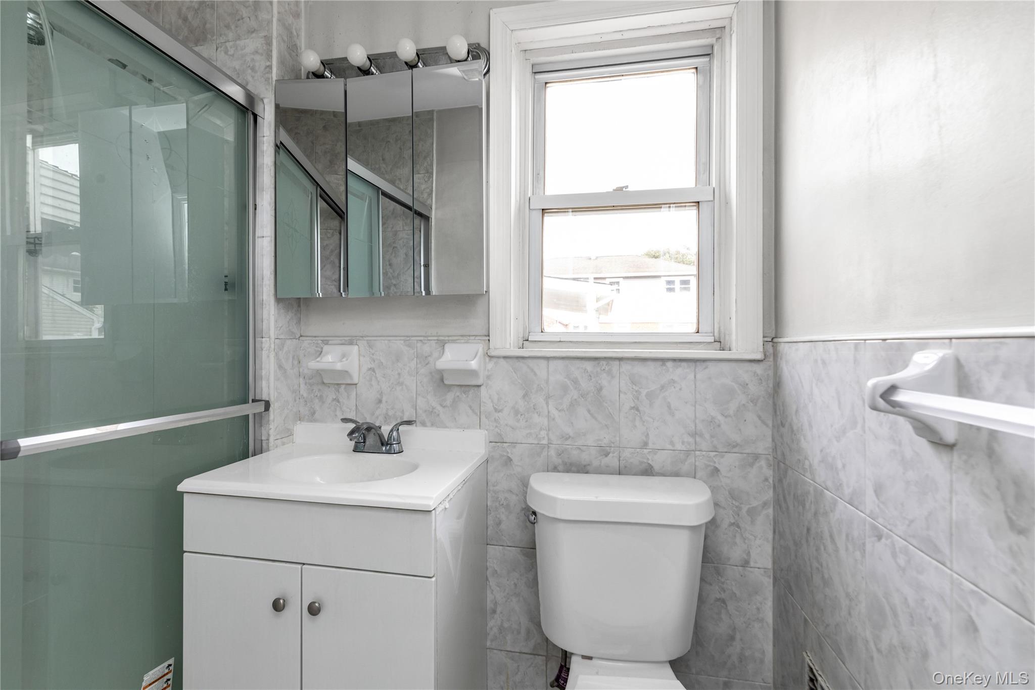 #14 photo, 191 Litchfield Avenue, Elmont , NY 11003