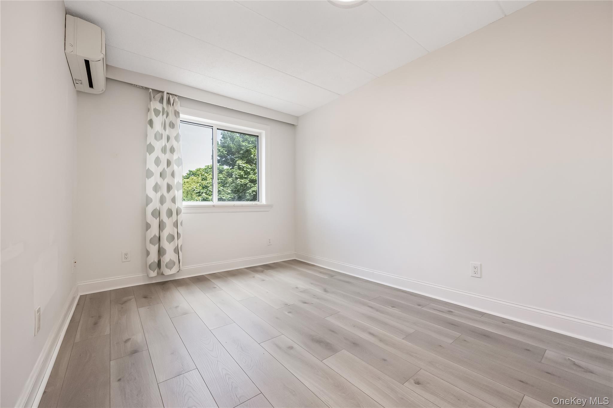 #8 photo, 7601 113th Street, 皇后區 森林小丘 Forest Hills , NY 11375