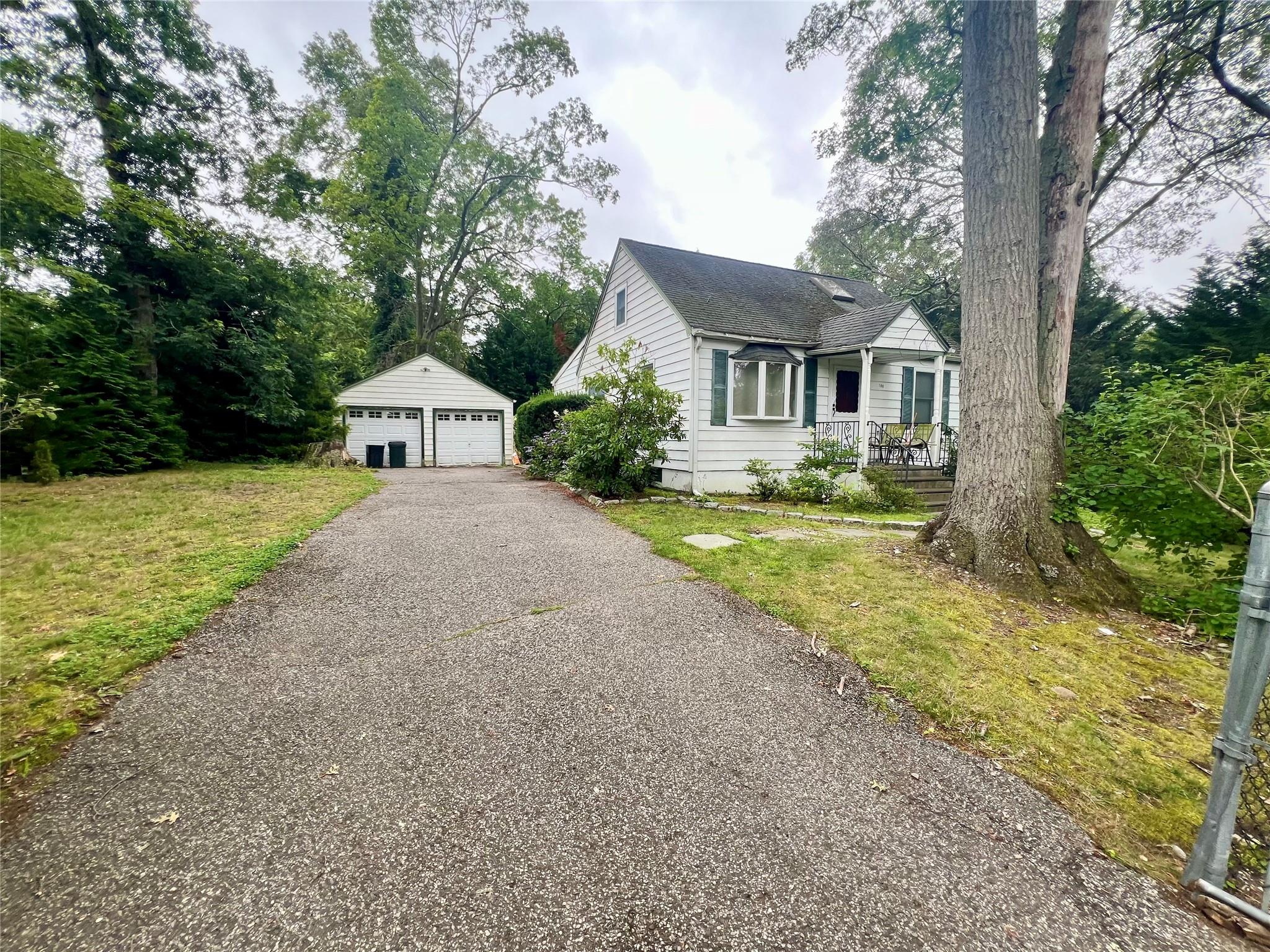 #1 photo, 100 Maple Lane, Medford , NY 11763