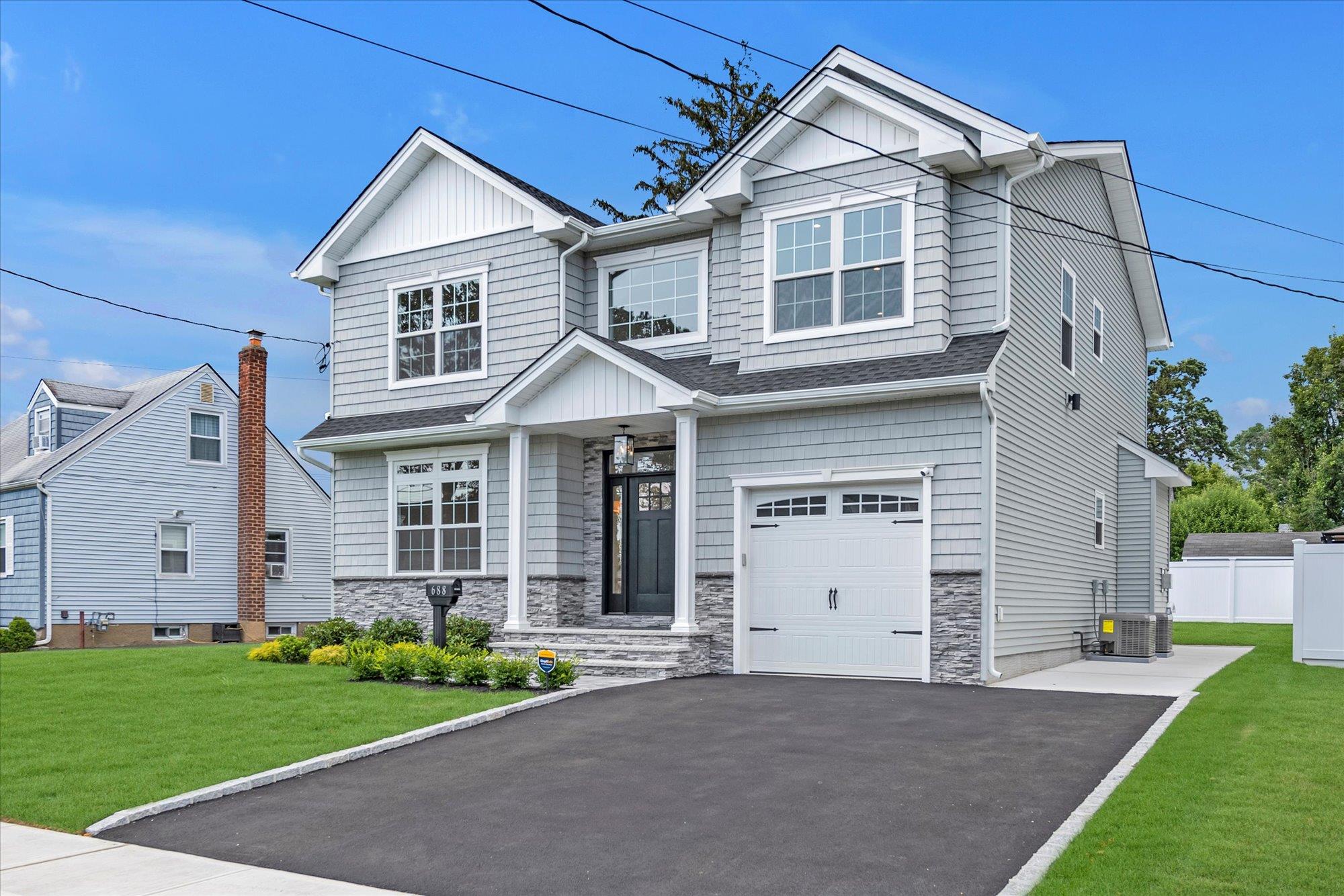 #1 photo, 688 Alton Road, 长岛 West Hempstead , NY 11552