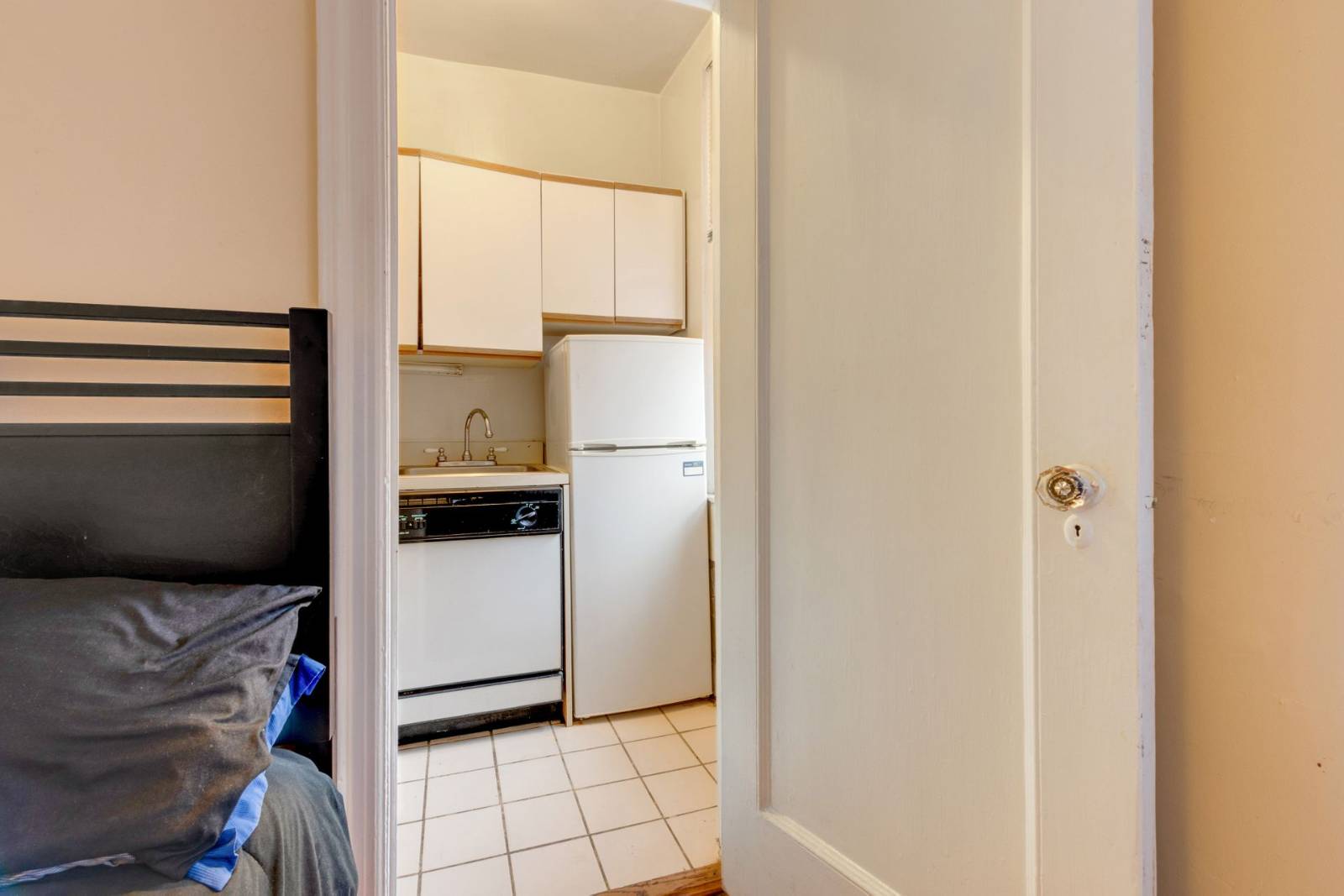 #5 photo, 17 West 64th Street, #8C, マンハッタン New York , NY 10023