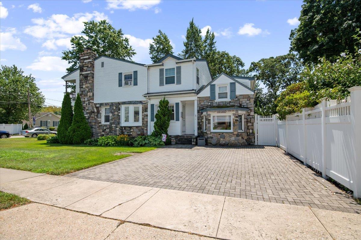 #1 photo, 1016 Tyrus Court, 長島 Merrick , NY 11566