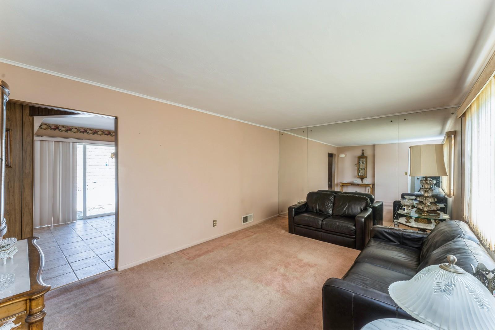 #11 photo, 133 Dorothy Drive, 长岛 East Meadow , NY 11554