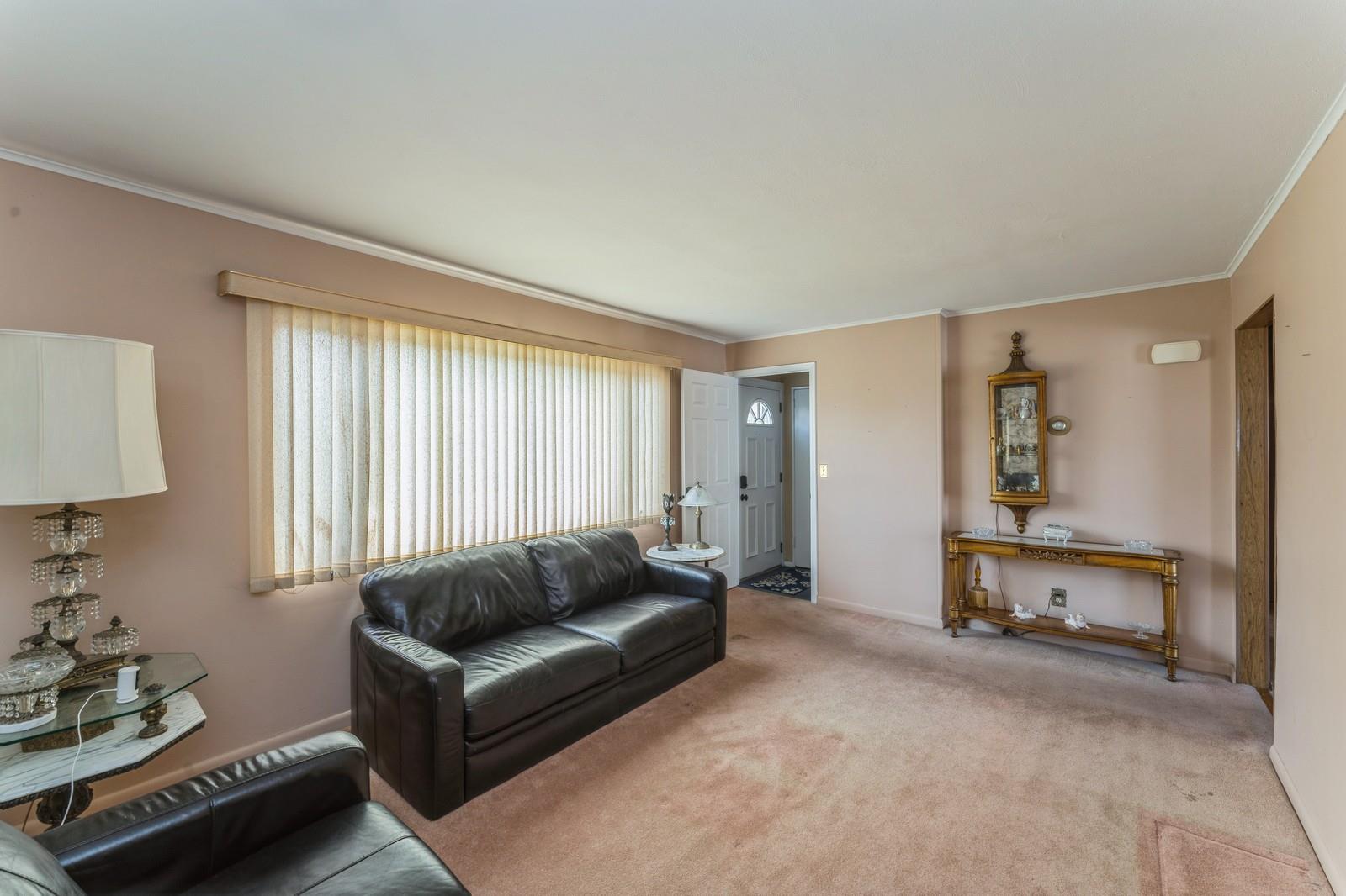 #12 photo, 133 Dorothy Drive, 长岛 East Meadow , NY 11554