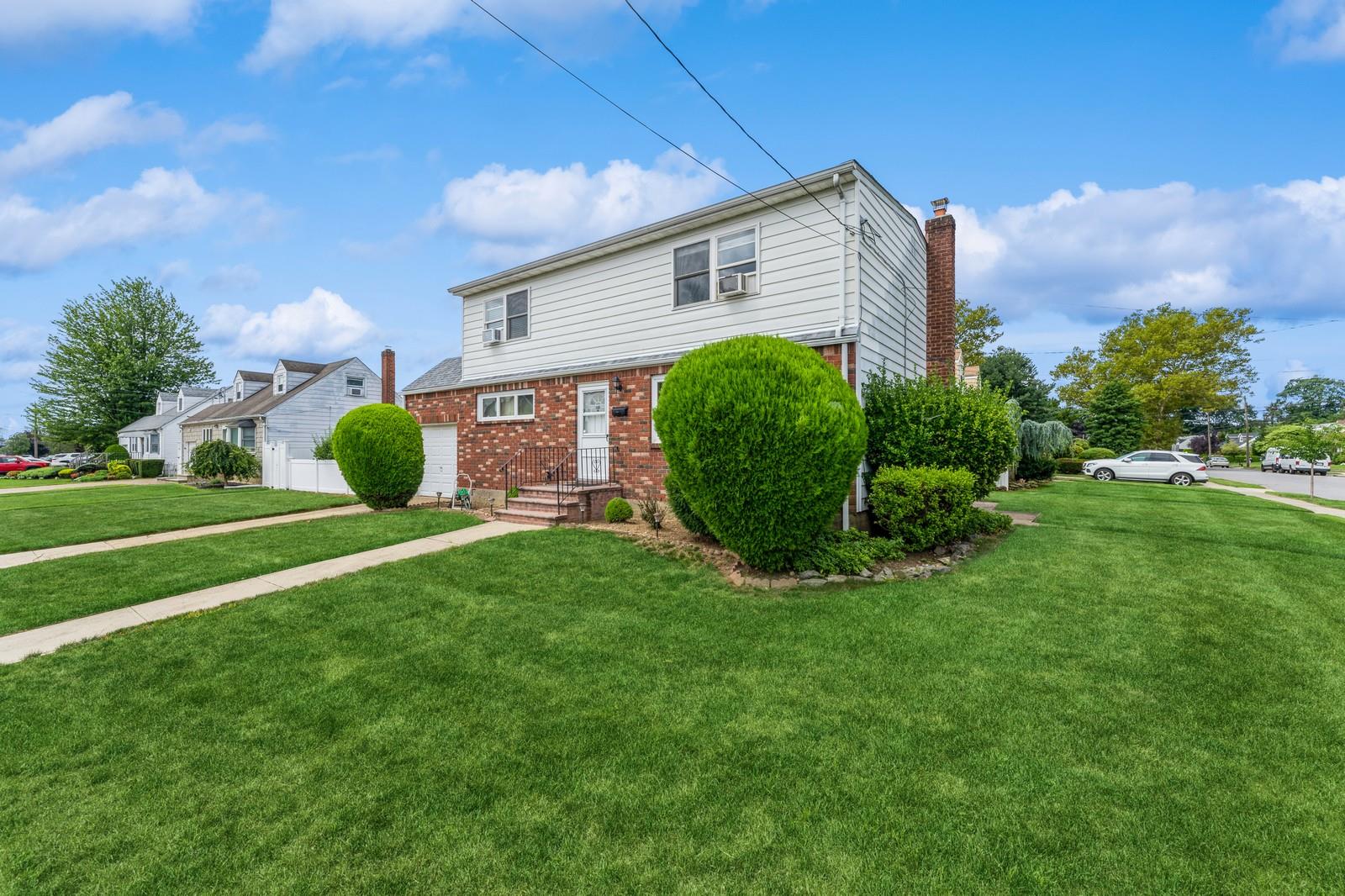 #2 photo, 133 Dorothy Drive, 长岛 East Meadow , NY 11554