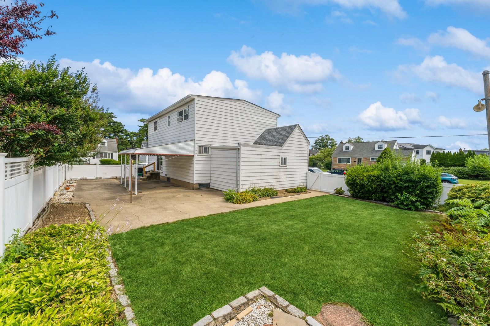 #3 photo, 133 Dorothy Drive, 长岛 East Meadow , NY 11554