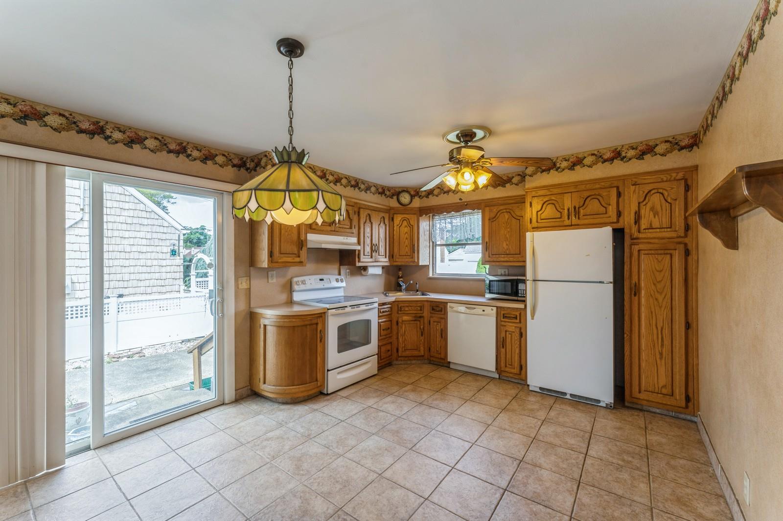 #5 photo, 133 Dorothy Drive, 长岛 East Meadow , NY 11554