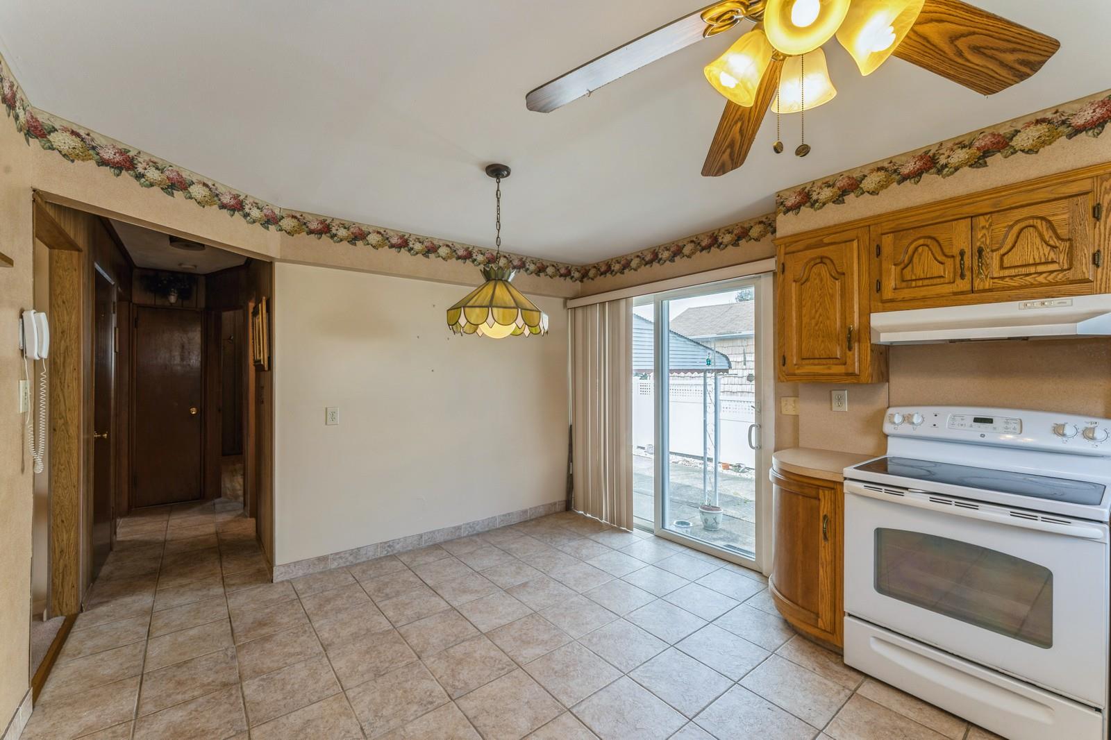 #7 photo, 133 Dorothy Drive, 长岛 East Meadow , NY 11554