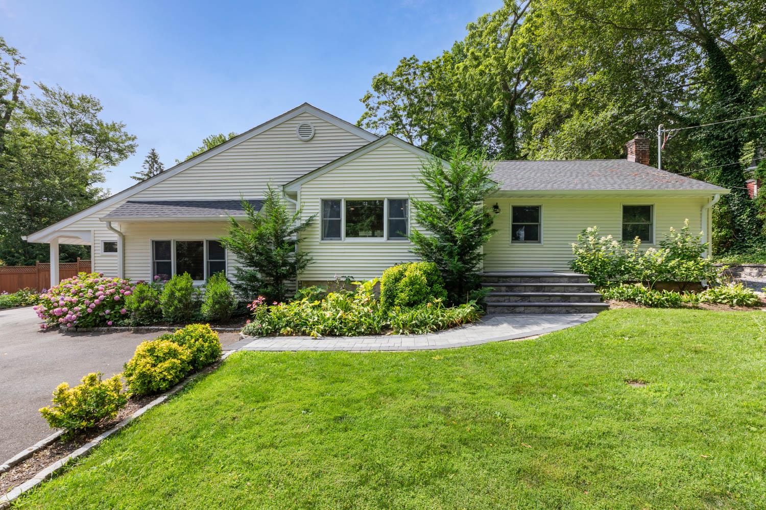 #1 photo, 66 Chichester Road, Huntington , NY 11743