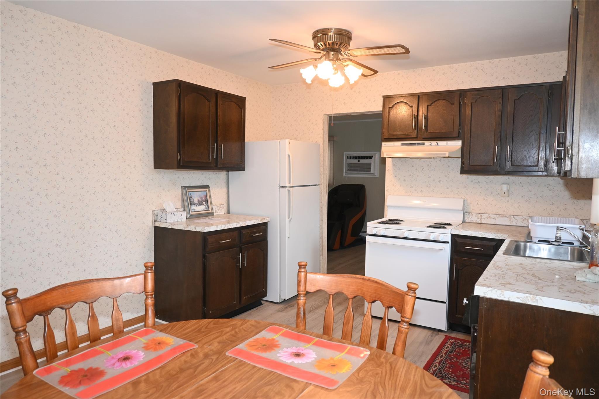 #10 photo, 9 Fenwick Avenue, Farmingville , NY 11738