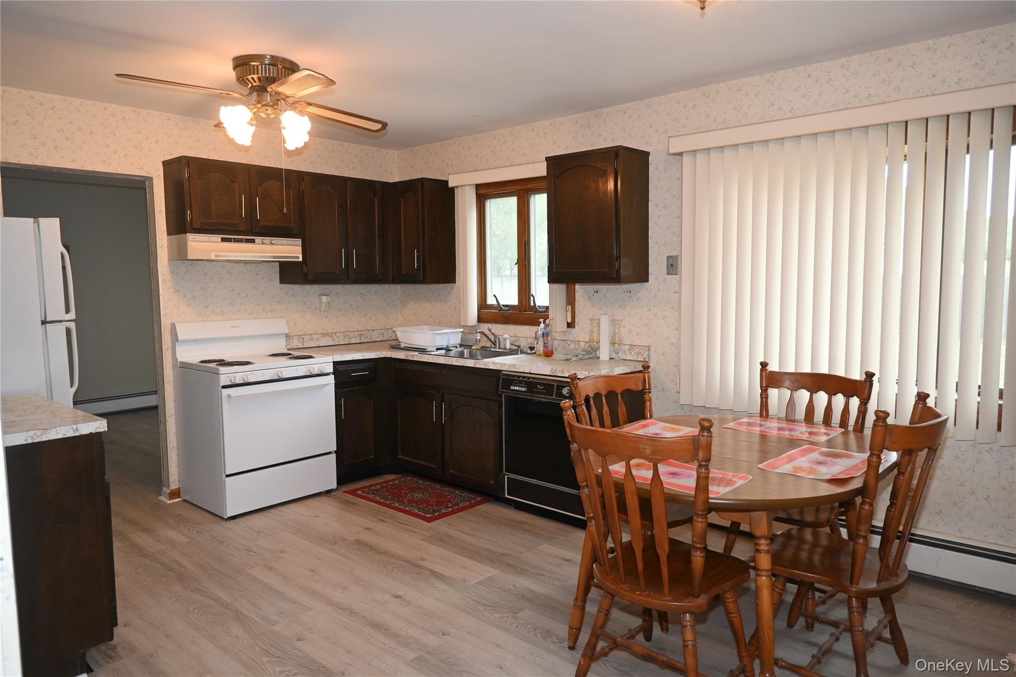 #9 photo, 9 Fenwick Avenue, Farmingville , NY 11738