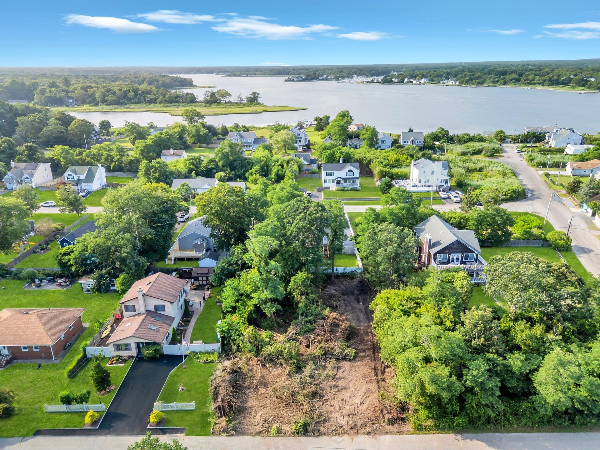 #12 photo, Edgewater Drive, サフォーク郡 Mastic Beach , NY 11951