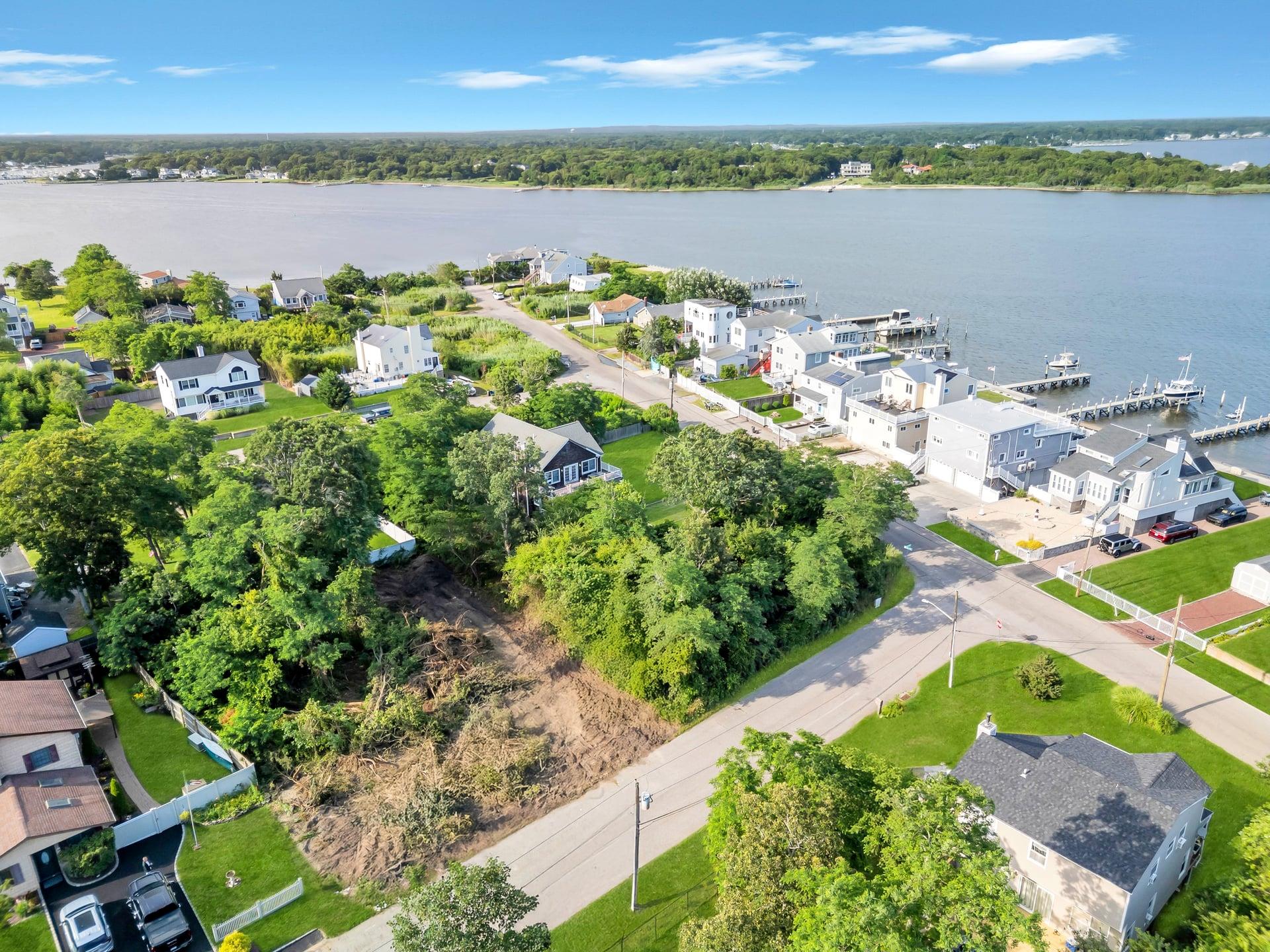 #13 photo, Edgewater Drive, サフォーク郡 Mastic Beach , NY 11951