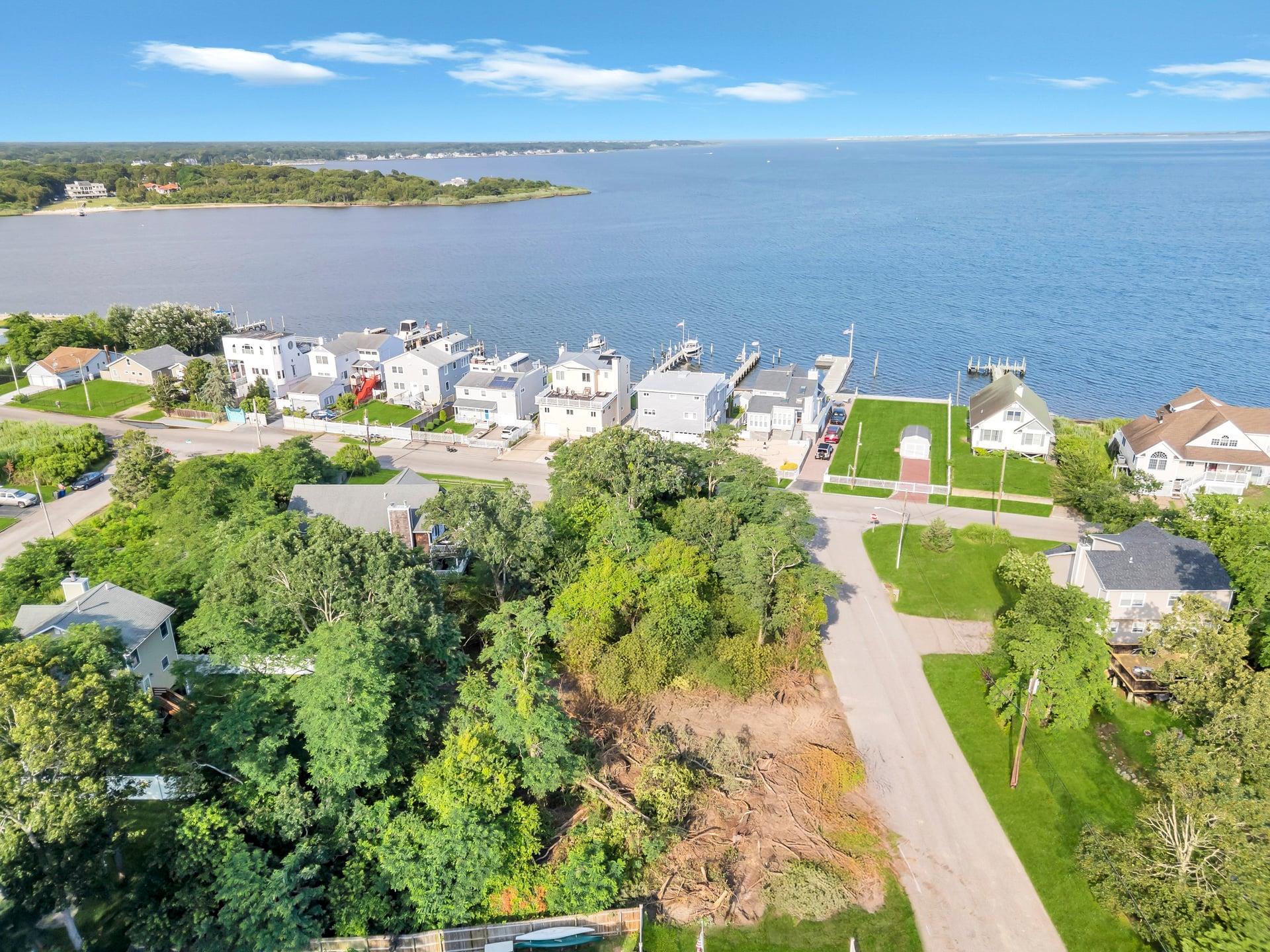 #14 photo, Edgewater Drive, サフォーク郡 Mastic Beach , NY 11951