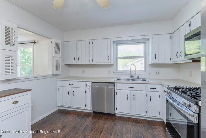 #11 photo, 94 Tammany Street, Kingston , NY 12401