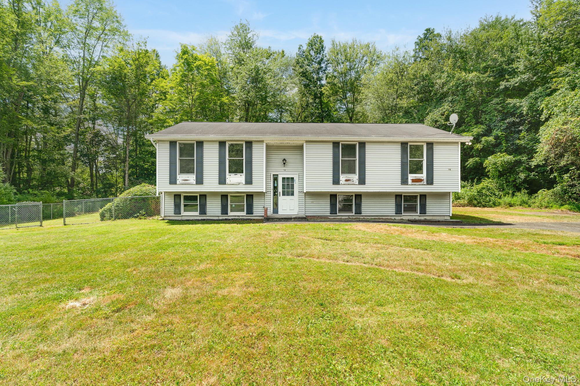 #1 photo, 16 Riverside Drive, Pine Bush , NY 12566