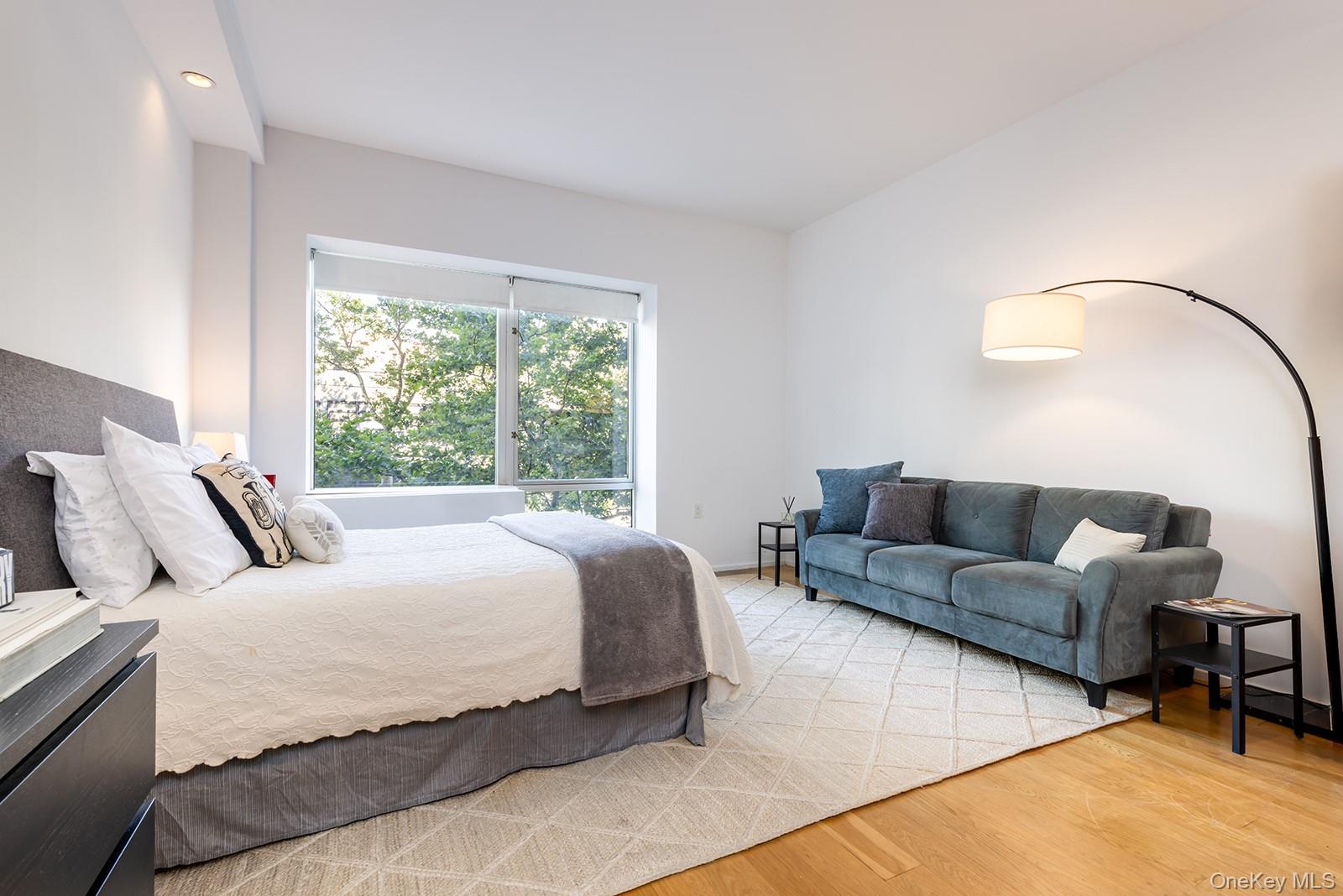 #2 photo, 2280 Frederick Douglass Boulevard, マンハッタン New York (Manhattan) , NY 10027