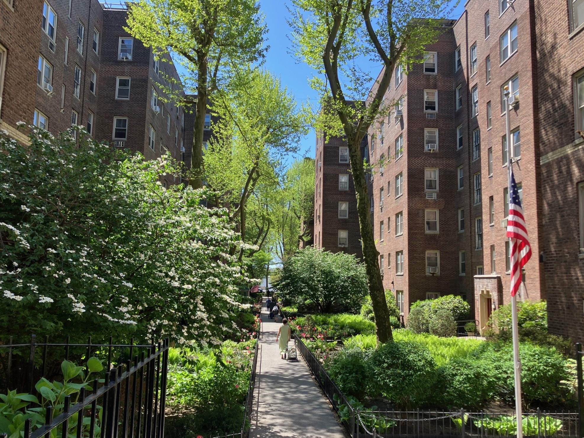 #12 photo, 48-55 43 street, クイーンズ区 Sunnyside , NY 11377