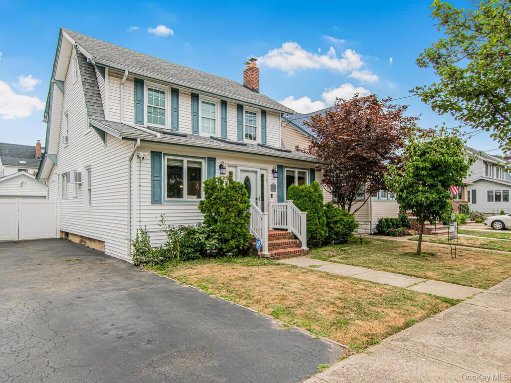 #1 photo, 33 Huntington Avenue, ناسو Lynbrook , NY 11563