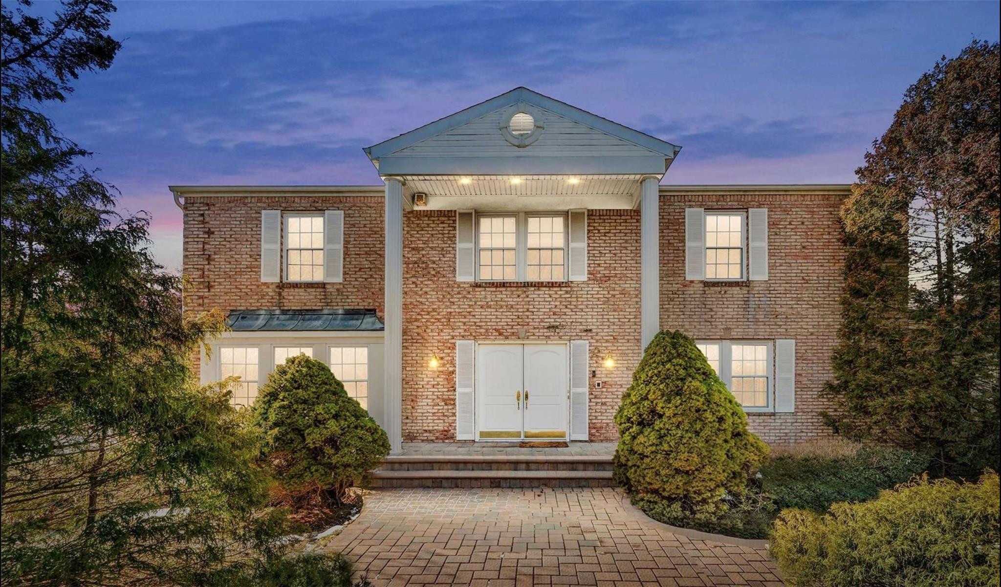 #1 photo, 60 Willis Lane, Syosset , NY 11791