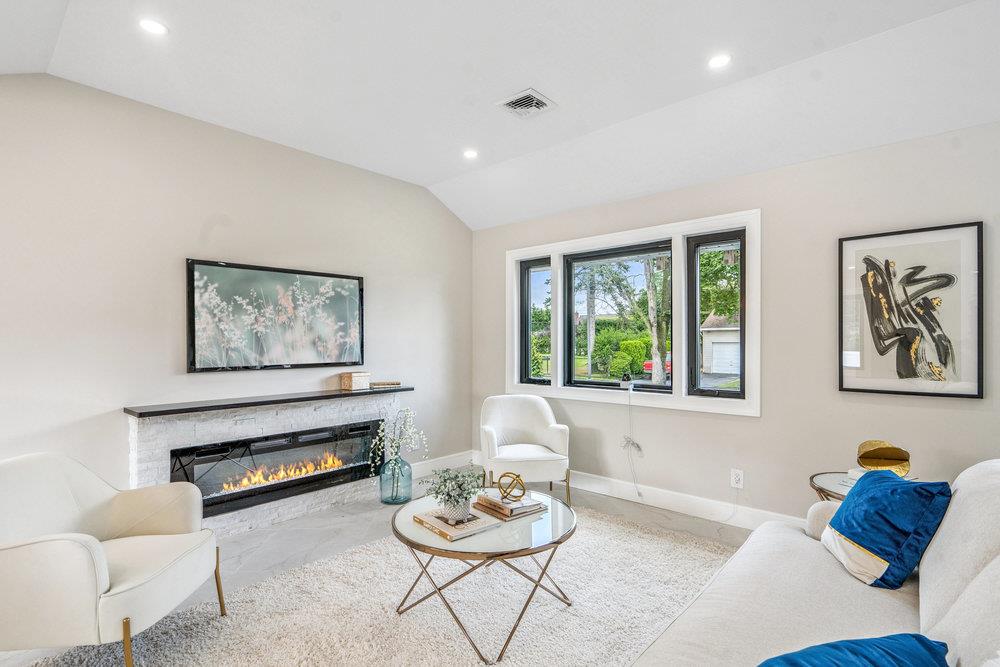 #12 photo, 31 Kalda Lane, Plainview , NY 11803