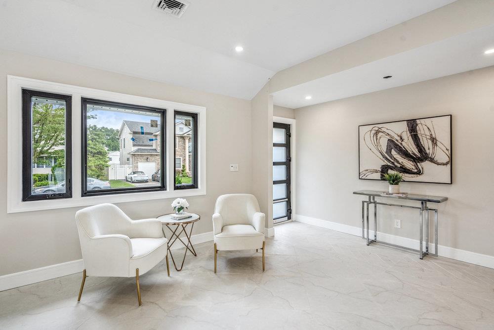 #15 photo, 31 Kalda Lane, Plainview , NY 11803