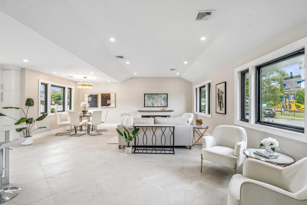 #16 photo, 31 Kalda Lane, Plainview , NY 11803