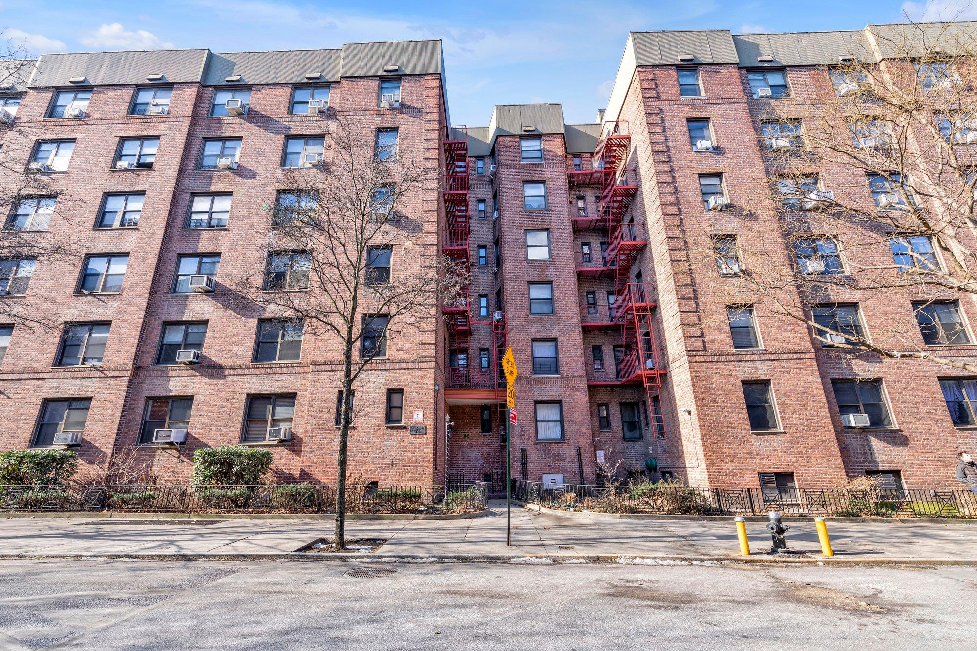 #1 photo, 34-30 78th Street, 皇后区 杰克逊高地 Jackson Heights , NY 11372