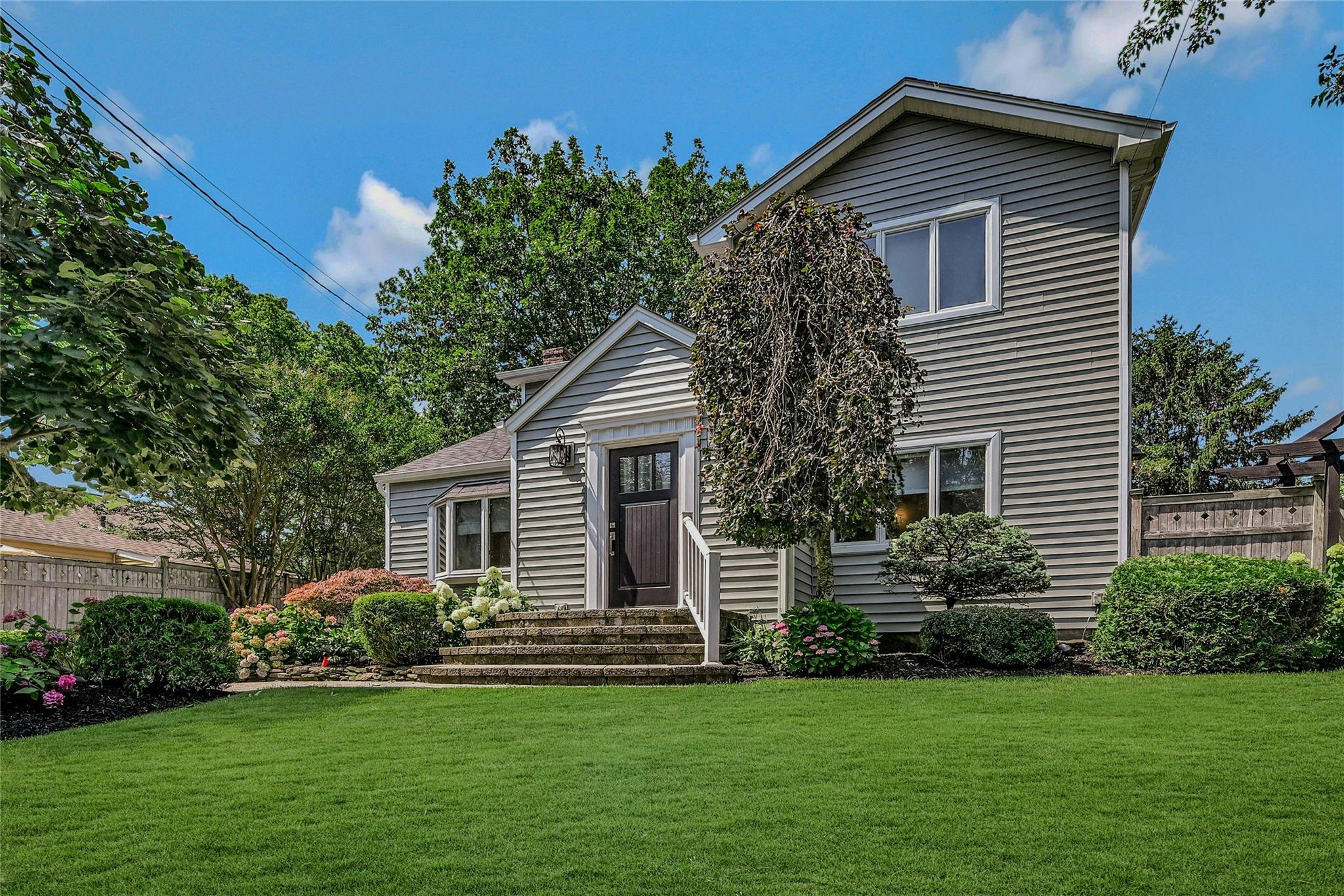 #1 photo, 95 Kelsey Avenue, Huntington Station , NY 11746