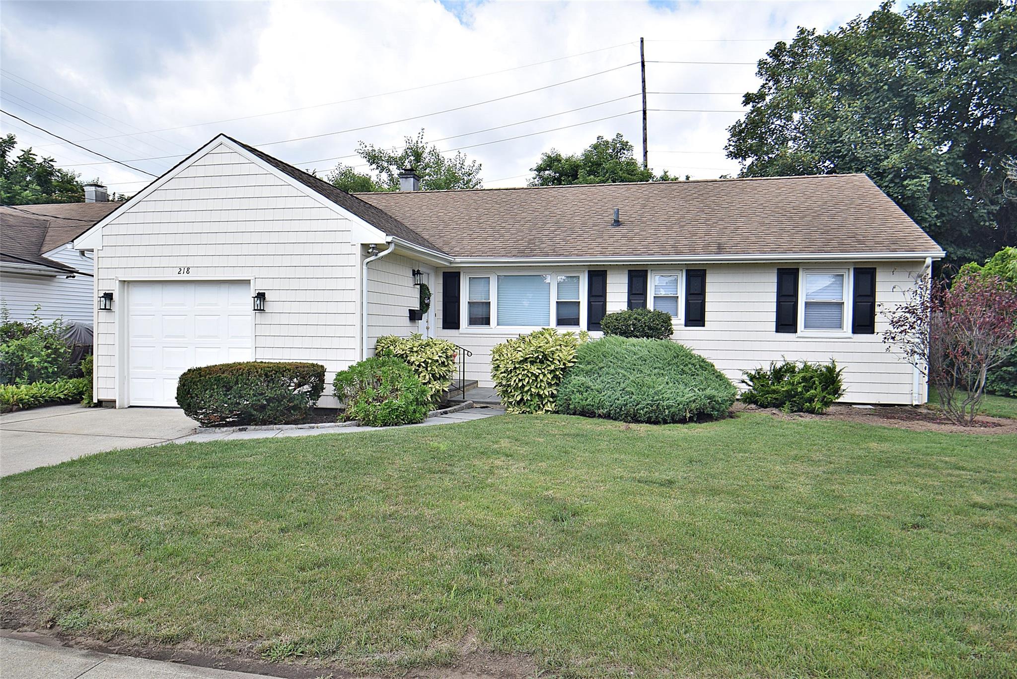 #1 photo, 218 Gibson Boulevard, Valley Stream , NY 11581