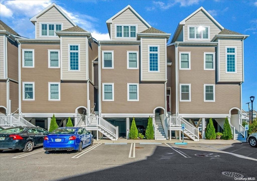 #1 photo, 141 Marina Pointe Drive, 長島 East Rockaway , NY 11518
