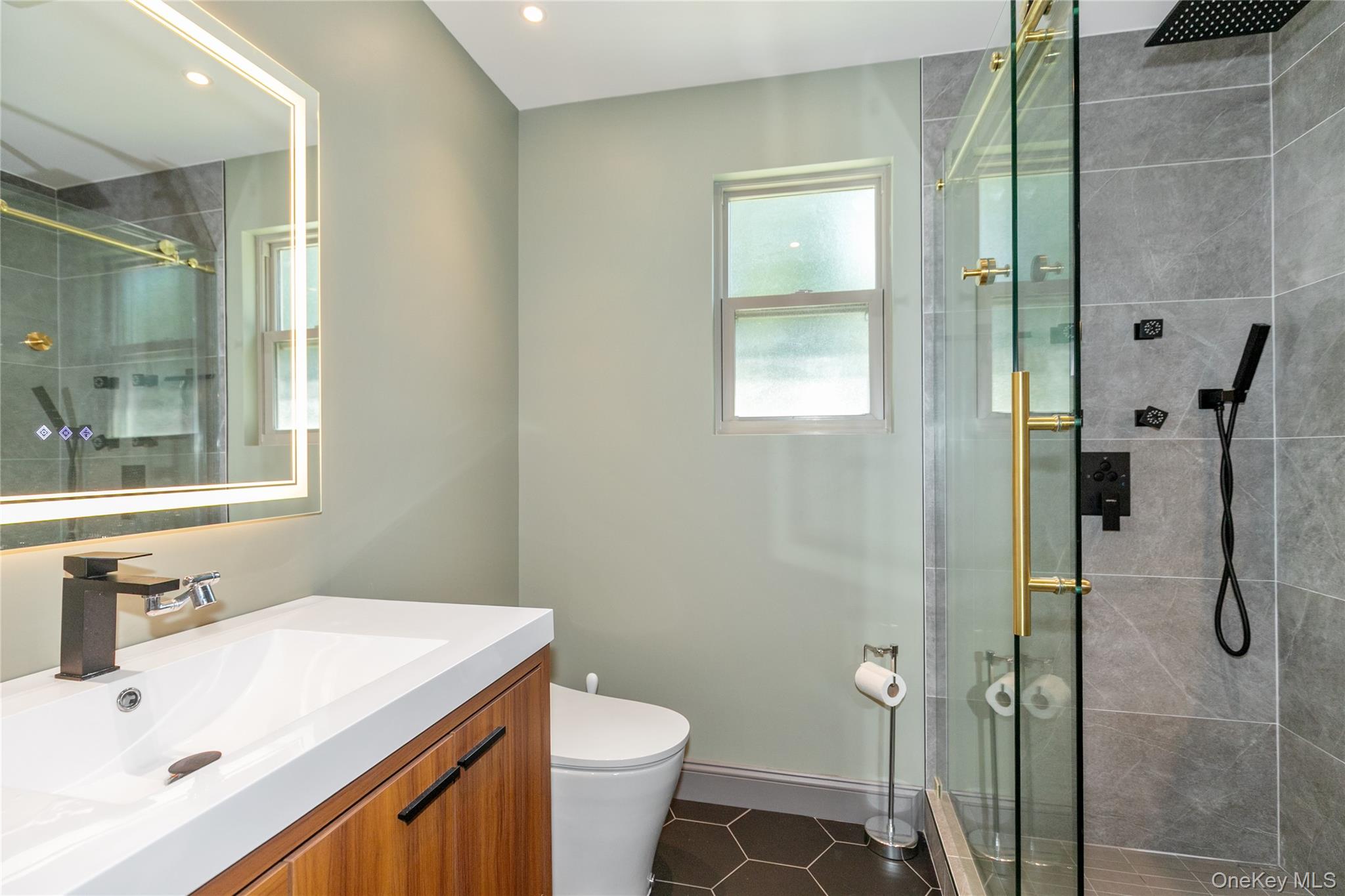 #11 photo, 65 Oak Ridge Lane, ナッソー郡 Albertson , NY 11507