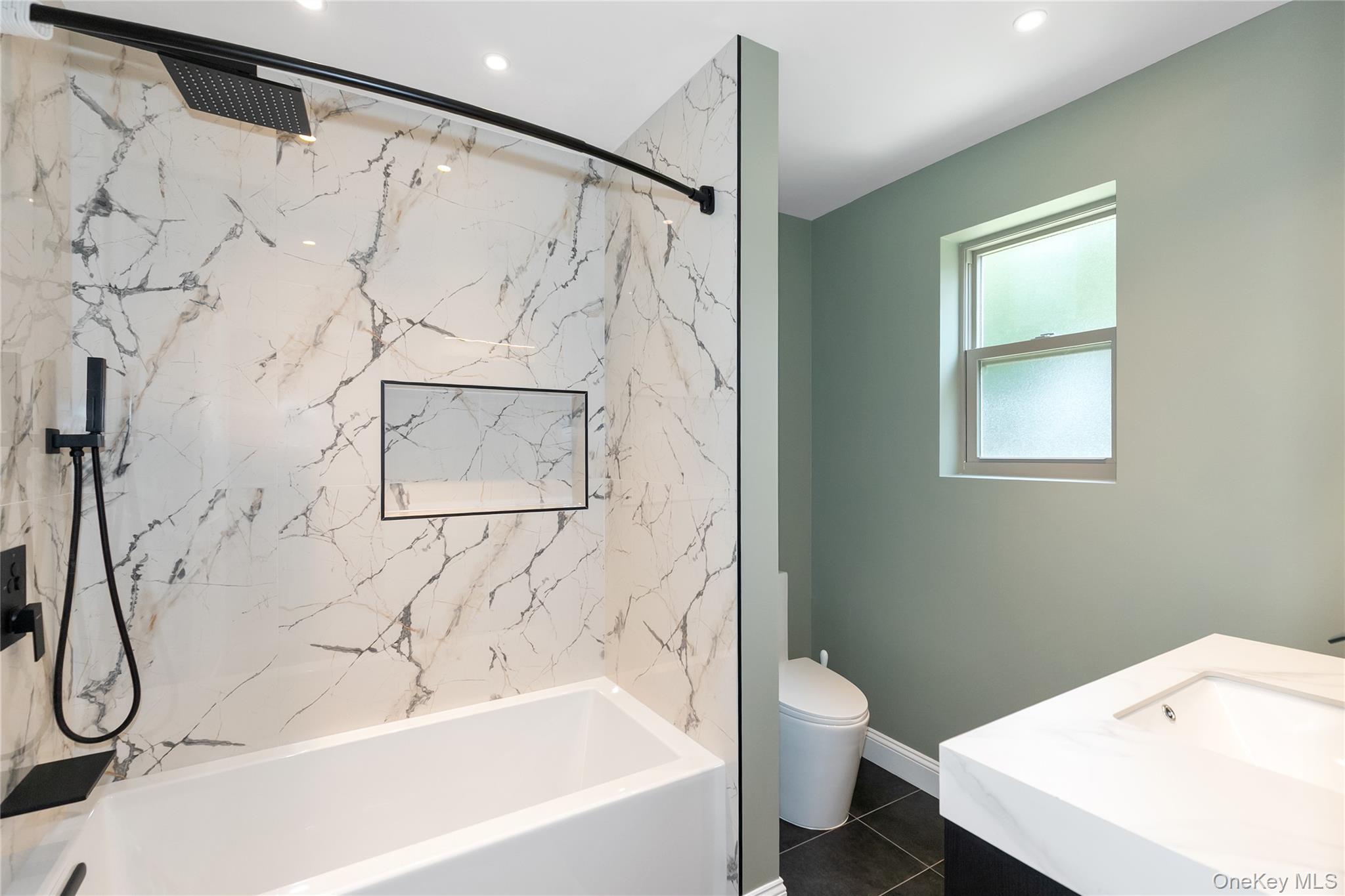 #20 photo, 65 Oak Ridge Lane, ナッソー郡 Albertson , NY 11507