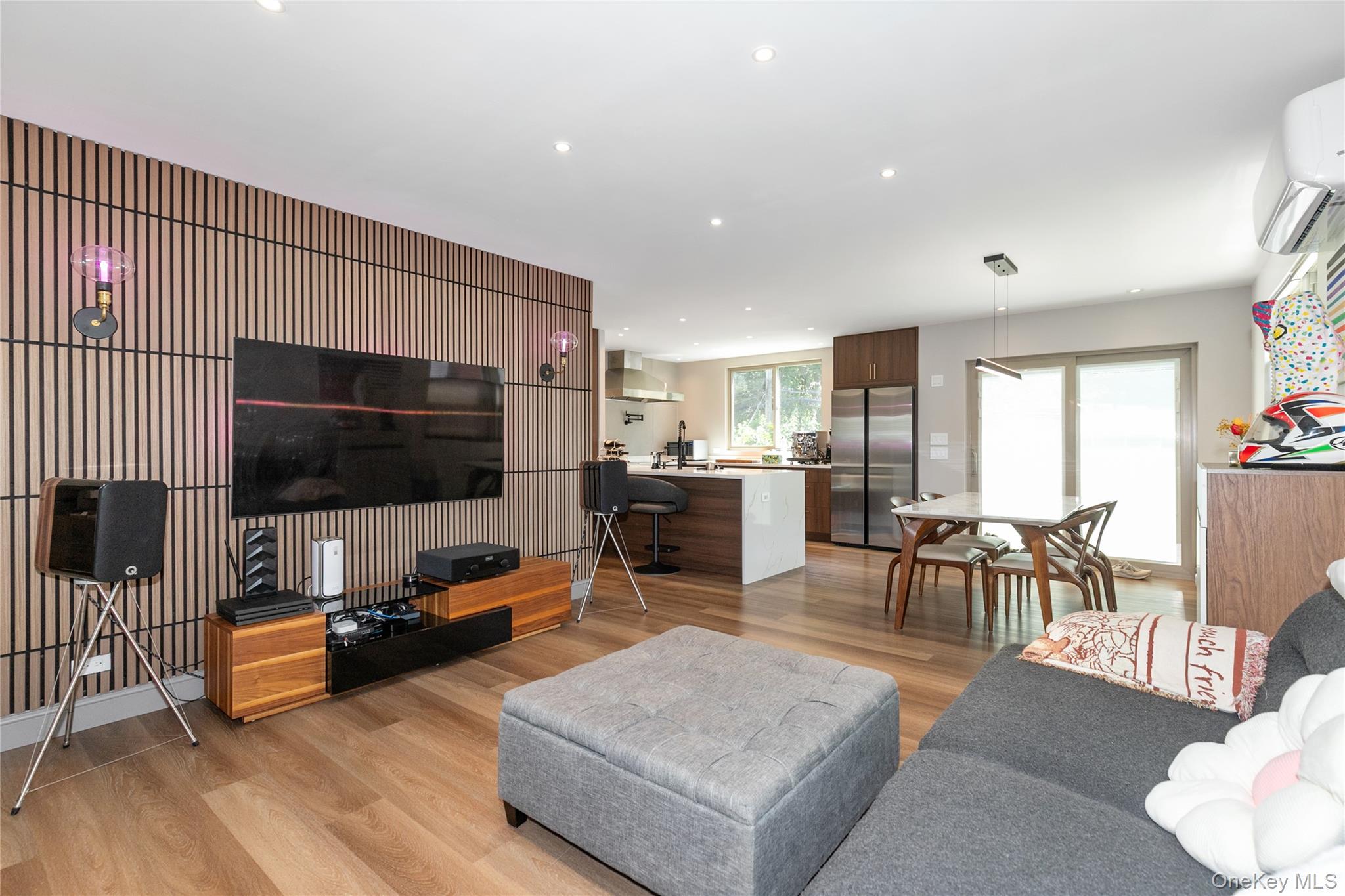 #3 photo, 65 Oak Ridge Lane, ナッソー郡 Albertson , NY 11507