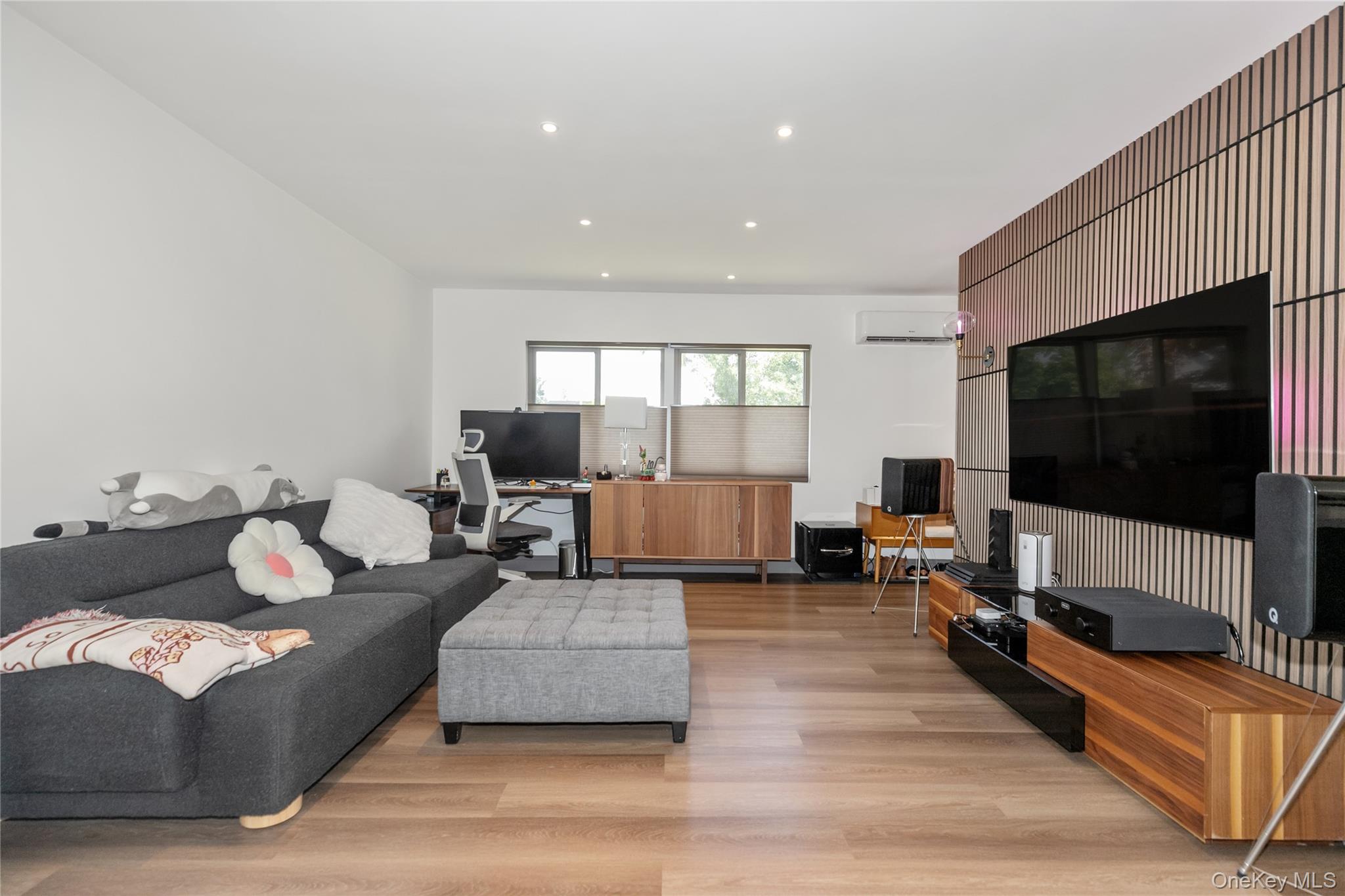 #4 photo, 65 Oak Ridge Lane, ナッソー郡 Albertson , NY 11507