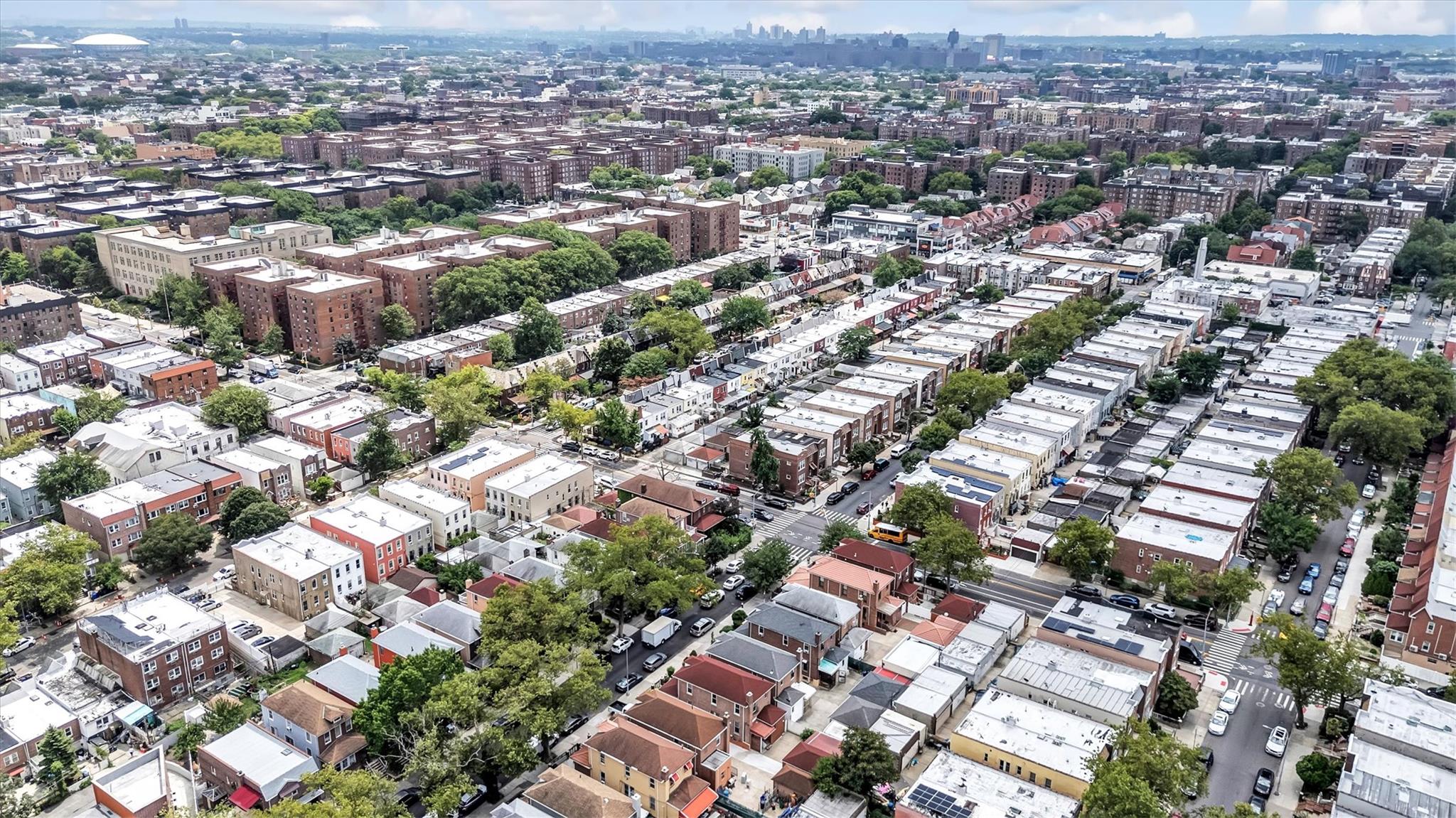 #13 photo, 3137 86th Street, 皇后区 杰克逊高地 Jackson Heights , NY 11369