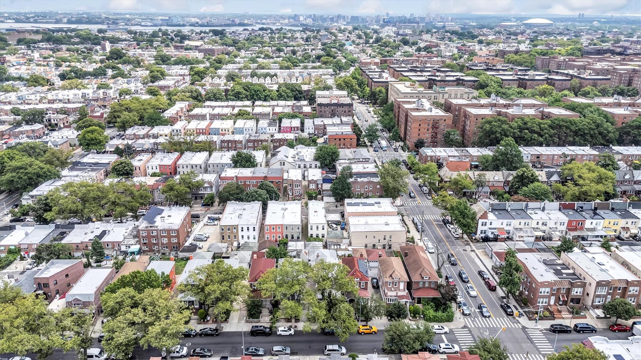 #15 photo, 3137 86th Street, 皇后区 杰克逊高地 Jackson Heights , NY 11369