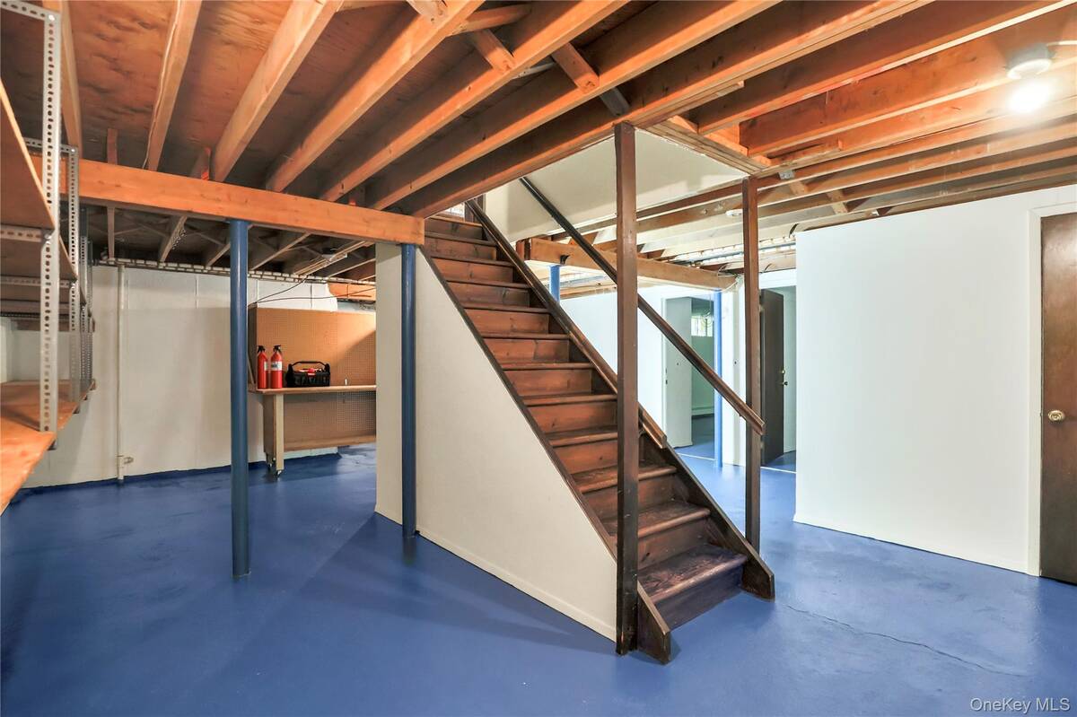 #13 photo, 20 Audubon Gate, サフォーク郡 Miller Place , NY 11764