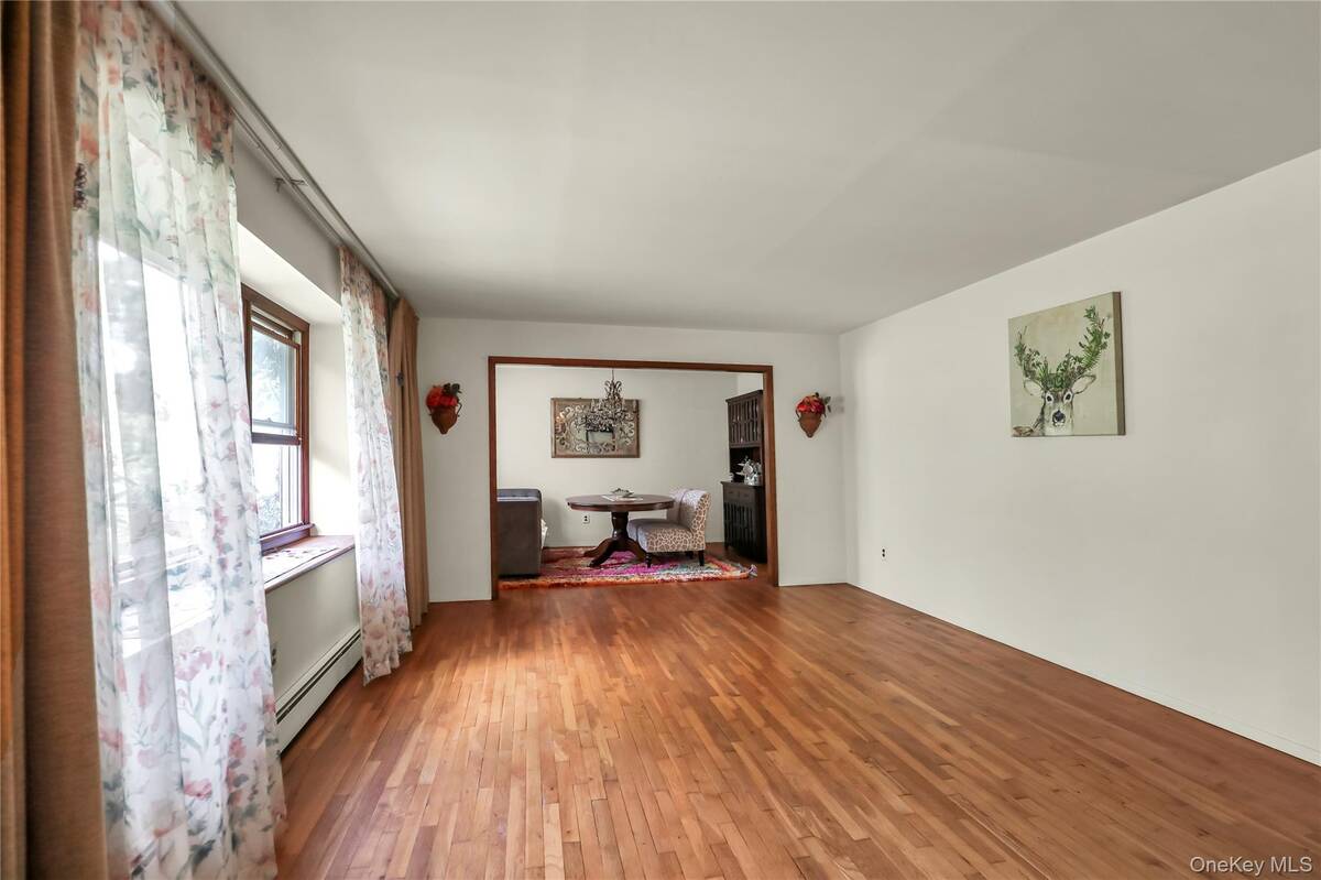 #3 photo, 20 Audubon Gate, サフォーク郡 Miller Place , NY 11764