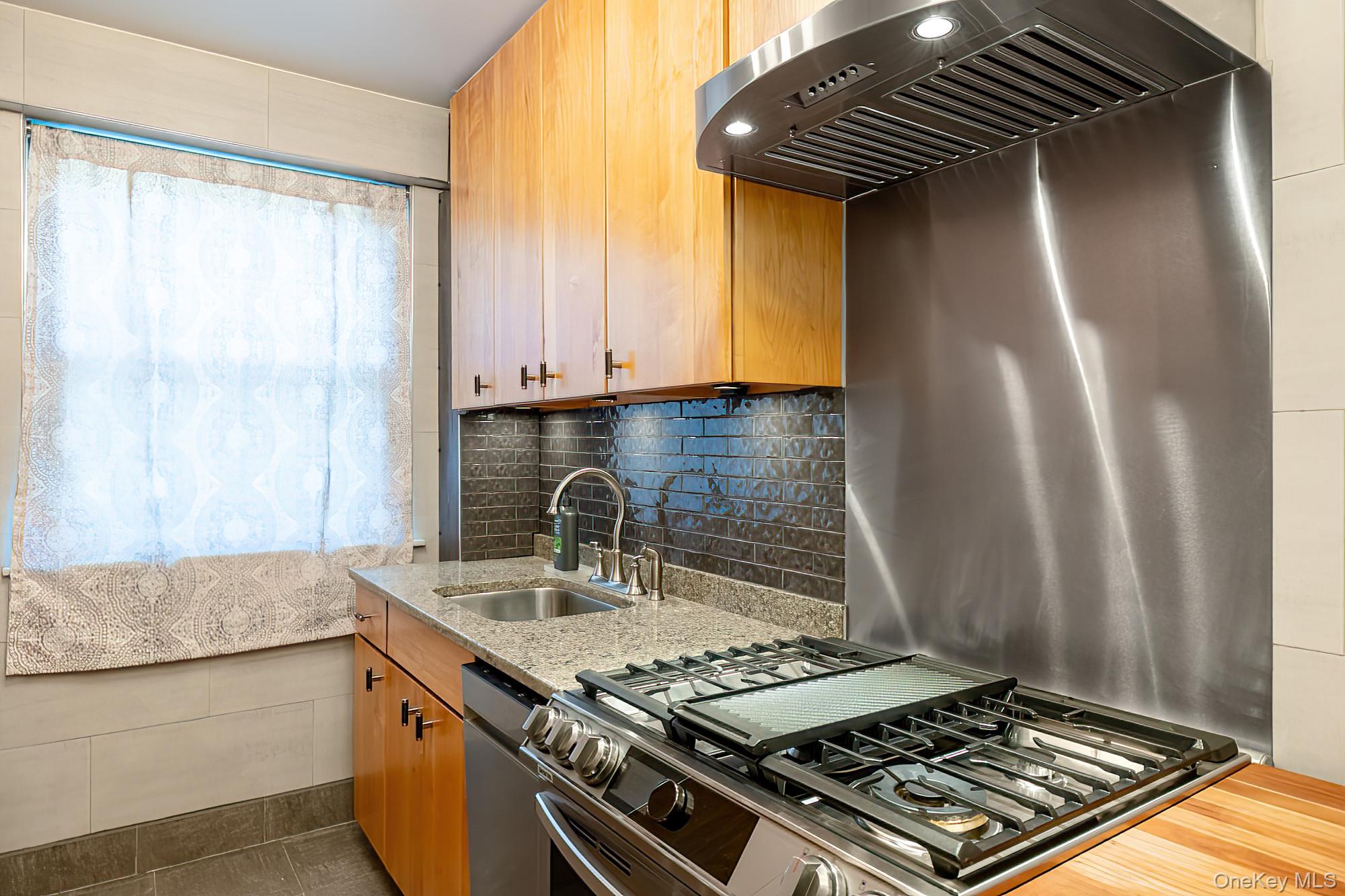 #10 photo, 3850 Sedgwick Avenue, ブロンクス区 Bronx , NY 10463