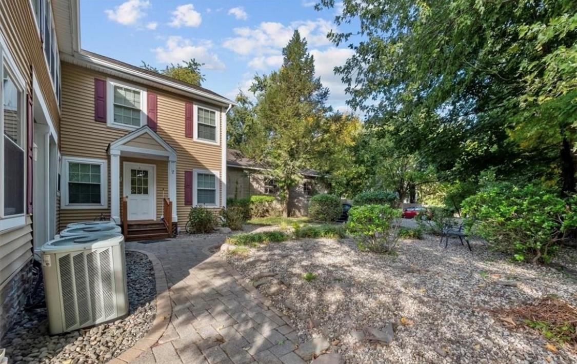 #4 photo, 10 Burnside Avenue, Congers , NY 10920